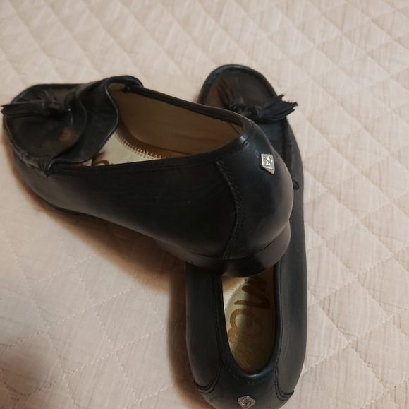 Shoes - Picture 3 of 4